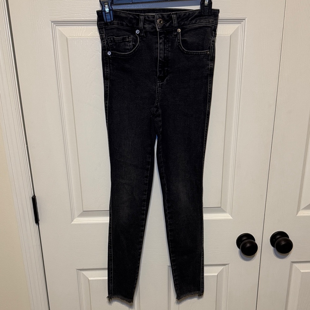Black skinny jeans